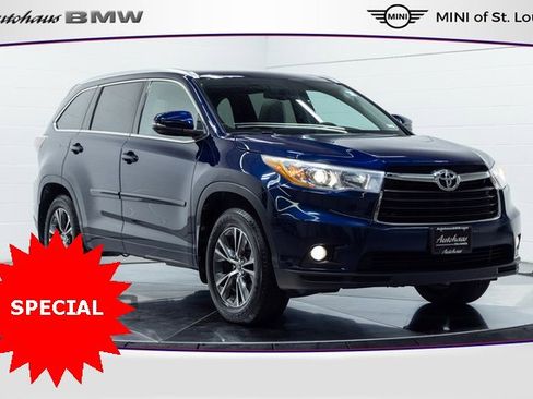 Used 2016 Toyota Highlander XLE image 1