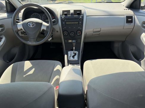 Used 2010 Toyota Corolla LE FWD image 2