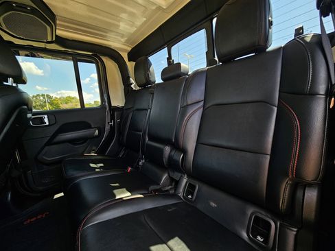 Used 2021 Jeep Gladiator Rubicon w/ Trailer Tow Package image 27