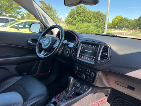 Used 2021 Jeep Compass Trailhawk w/ Convenience Group AWD/4WD image 16