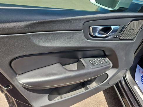 Used 2019 Volvo XC60 T6 R-Design w/ Protection Package Premier AWD/4WD image 10
