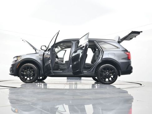 Used 2022 Kia Sorento SX image 47