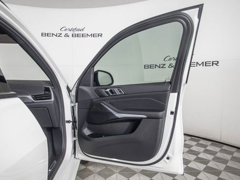 Used 2022 BMW X5 sDrive40i w/ M Sport Package image 17