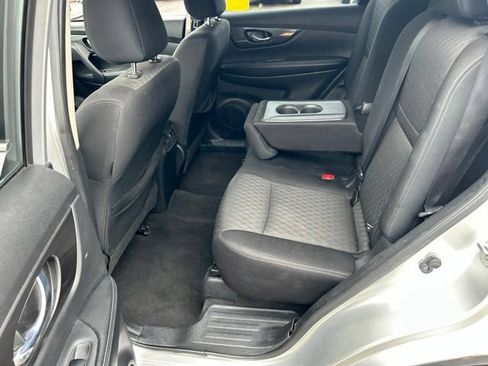 Used 2020 Nissan Rogue SV AWD/4WD image 8