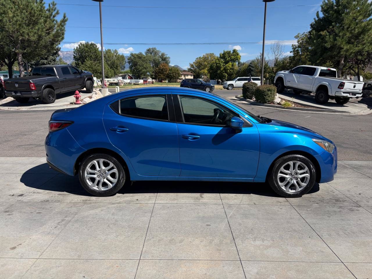 Used 2016 Scion iA FWD image 3
