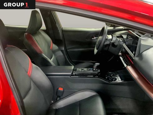 Used 2024 Toyota Prius Prime FWD image 17