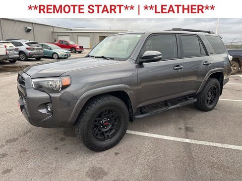 Used 2022 Toyota 4Runner SR5 Premium image 3