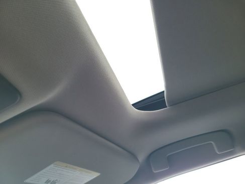 Used 2024 Mitsubishi Outlander AWD image 22