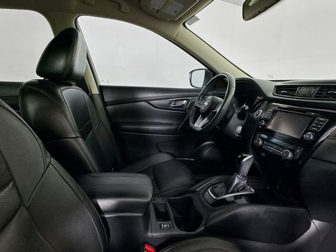 Used 2017 Nissan Rogue SL image 28