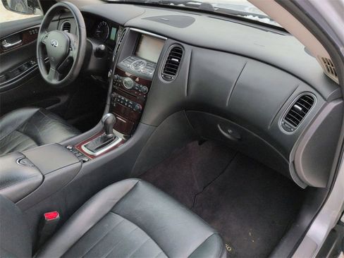 Used 2017 INFINITI QX50 Journey w/ Premium Package image 27