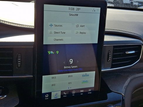 Certified 2021 Ford Explorer Platinum w/ Premium Technology Package image 25