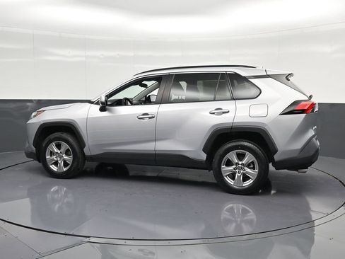 Used 2022 Toyota RAV4 XLE FWD image 8
