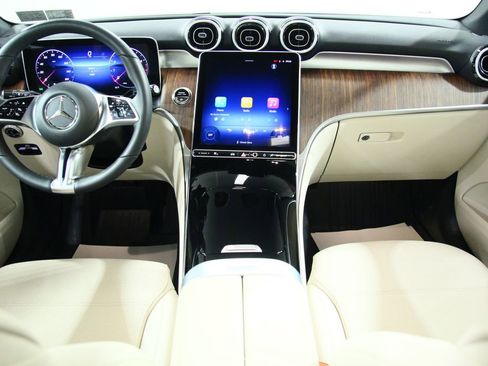 Certified 2026 Mercedes-Benz GLC 300 4MATIC image 19