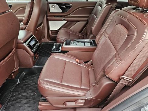Used 2022 Lincoln Aviator Black Label w/ Dynamic Handling Package AWD/4WD image 14