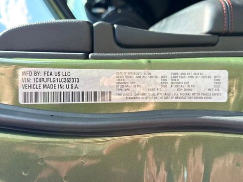 Used 2020 Jeep Grand Cherokee Trailhawk w/ Premium Lighting Group image 23