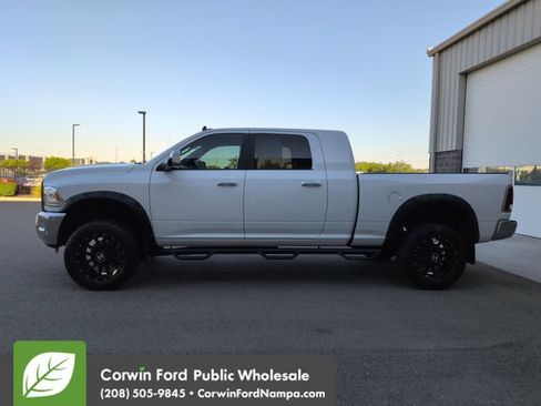 Used 2018 RAM 2500 Laramie w/ Cold Weather Group AWD/4WD image 6