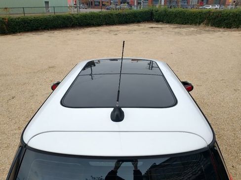 Used 2013 MINI Cooper Hardtop image 18