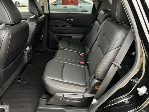 Certified 2022 Nissan Pathfinder SL image 23