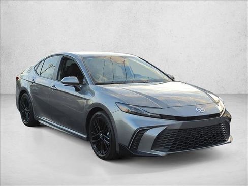 Used 2026 Toyota Camry SE w/ Multimedia Upgrade Package image 3