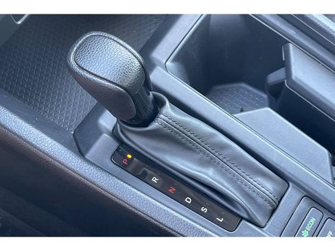 Certified 2023 Honda Accord EX image 31