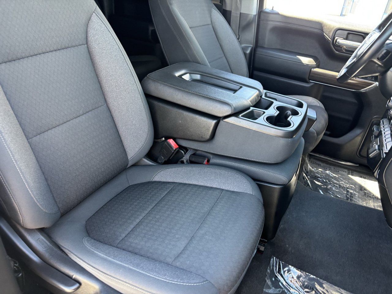 Used 2021 Chevrolet Silverado 1500 LT w/ Bed Protection Package AWD/4WD image 8