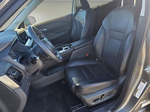 Used 2023 Nissan Rogue SL w/ SL Premium Package image 12