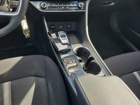 Used 2023 Hyundai Sonata SE FWD image 18