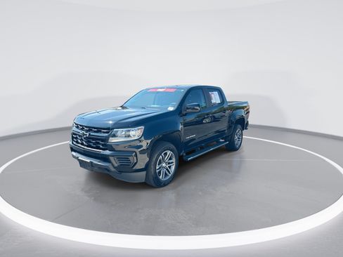 Used 2022 Chevrolet Colorado W/T w/ Custom Special Edition AWD/4WD image 5