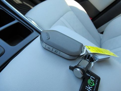 Used 2025 Kia Sorento S w/ Panoramic Sunroof Package image 33