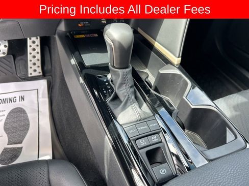 Used 2025 Toyota Camry XSE FWD image 11