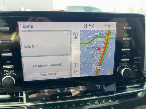 Used 2023 Toyota Sienna Platinum image 20