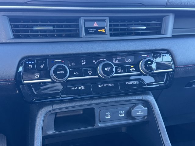 Certified 2026 Honda Pilot Black Edition image 39