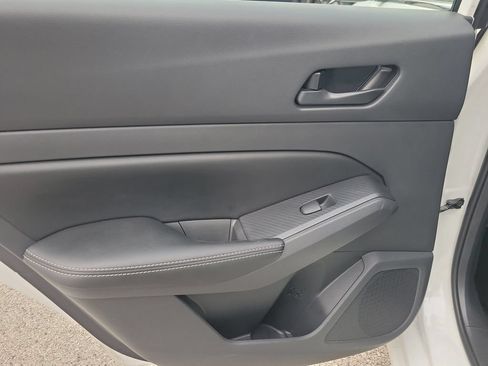 Used 2025 Nissan Altima 2.5 SV FWD image 10