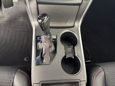 Used 2015 Toyota Camry SE image 28