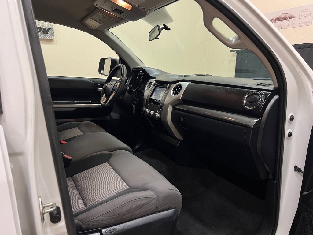 Used 2017 Toyota Tundra SR5 AWD/4WD image 26