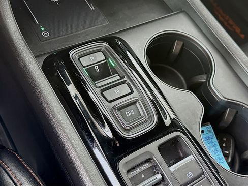 Used 2023 Honda Pilot TrailSport image 14