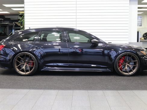 Used 2021 Audi RS 6 4.0T quattro Avant image 5