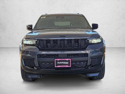 New 2025 Jeep Grand Cherokee L Altitude image 6
