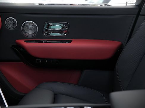 New 2026 Rolls-Royce Cullinan image 20