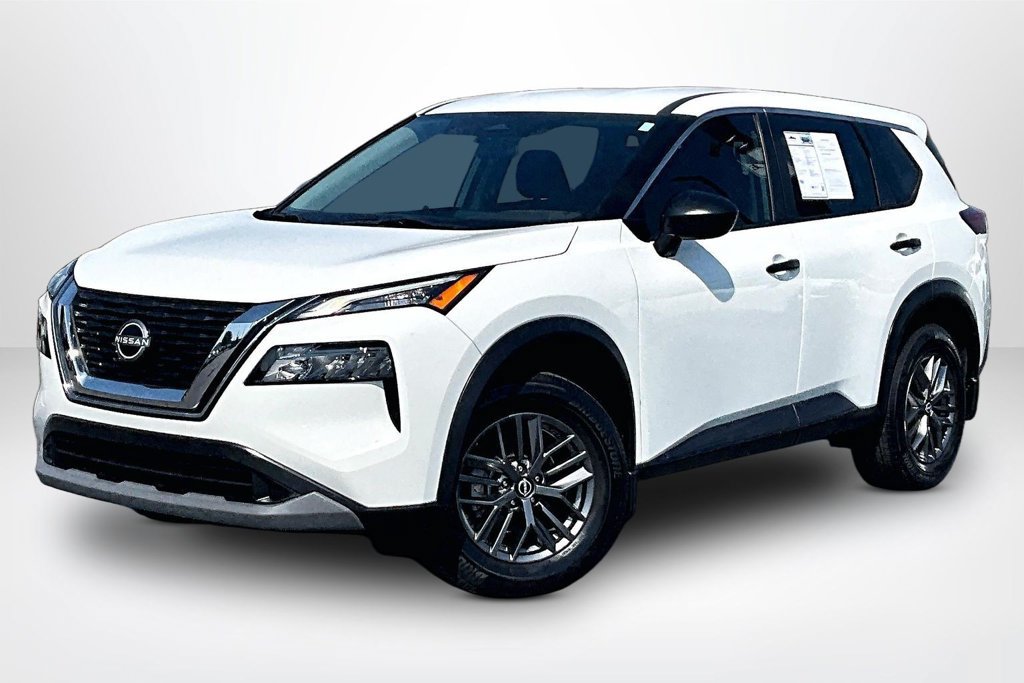 Used 2023 Nissan Rogue S FWD image 3