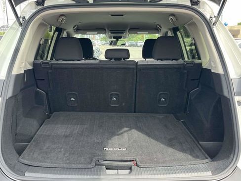 Used 2023 Nissan Rogue SV FWD image 20