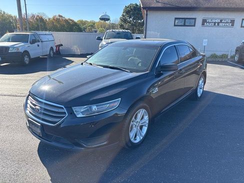 Used 2016 Ford Taurus SE FWD image 7