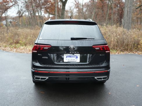 Certified 2023 Volkswagen Tiguan SEL R-Line image 6