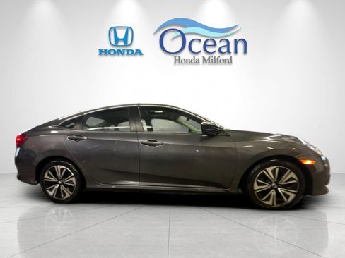 Used 2018 Honda Civic EX-L image 6