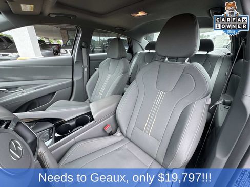 Used 2025 Hyundai Elantra SEL FWD image 52
