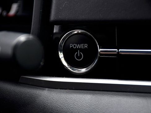 Used 2023 Mitsubishi Outlander LE image 29