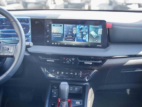 New 2026 Nissan Kicks SR image 14