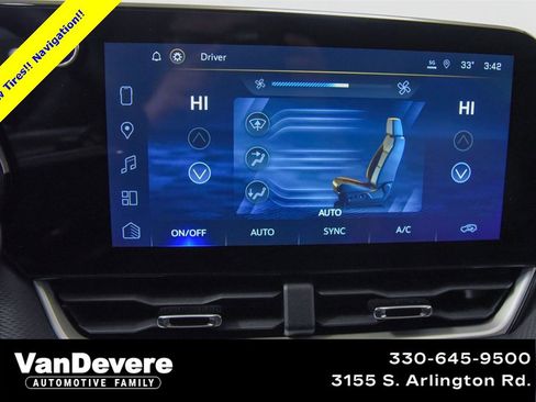 Used 2025 Chevrolet Equinox LT w/ Convenience Package II image 19