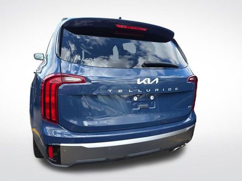 Used 2025 Kia Telluride S image 4