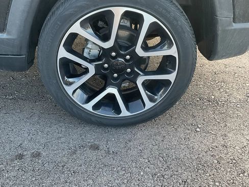 Used 2021 Jeep Compass Limited w/ Elite Exterior Group image 32